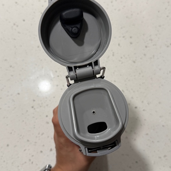 STANLEY- THE QUICK FLIP GO BOTTLE 24 OZ Rose Quartz - Picture 6 of 8